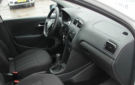 Volkswagen Polo VI (EU Market), 2017 год, 800 000 рублей, 9 фотография