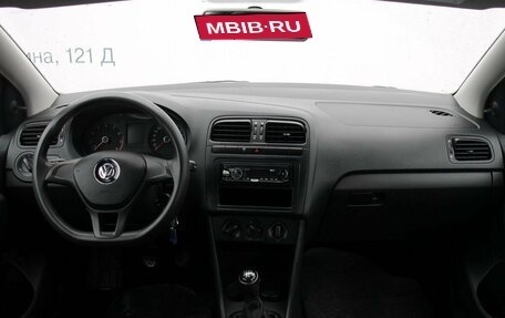 Volkswagen Polo VI (EU Market), 2017 год, 800 000 рублей, 8 фотография