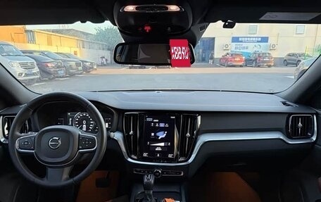 Volvo S60 III, 2021 год, 1 940 000 рублей, 5 фотография