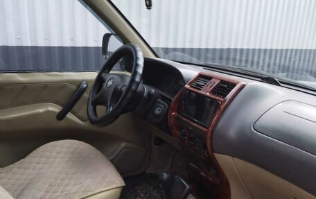 Nissan Terrano II рестайлинг, 2001 год, 650 000 рублей, 3 фотография