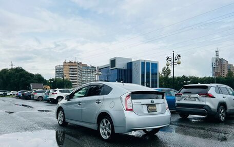 Toyota Prius, 2012 год, 899 000 рублей, 8 фотография