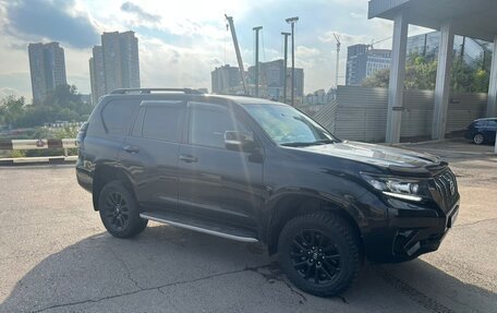 Toyota Land Cruiser Prado 150 рестайлинг 2, 2021 год, 7 200 000 рублей, 5 фотография