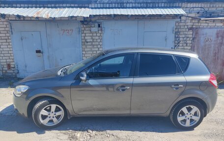 KIA cee'd I рестайлинг, 2010 год, 825 000 рублей, 8 фотография