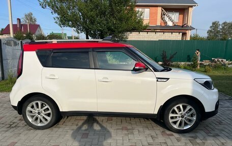 KIA Soul II рестайлинг, 2019 год, 1 800 000 рублей, 4 фотография