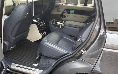 Land Rover Range Rover IV рестайлинг, 2019 год, 11 500 000 рублей, 5 фотография