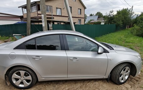 Chevrolet Cruze II, 2011 год, 600 000 рублей, 4 фотография