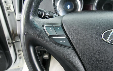 Hyundai Sonata VI, 2011 год, 1 249 000 рублей, 15 фотография