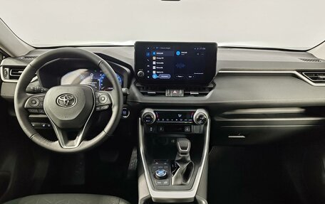 Toyota RAV4, 2025 год, 5 590 000 рублей, 12 фотография