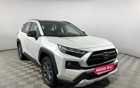 Toyota RAV4, 2024 год, 4 650 000 рублей, 3 фотография
