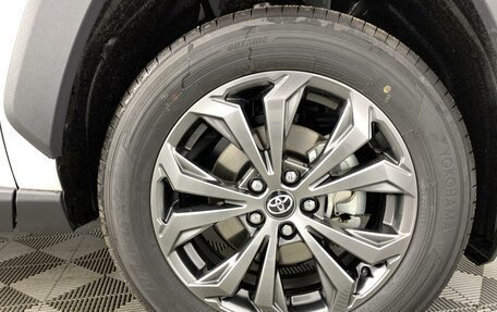 Toyota RAV4, 2024 год, 4 650 000 рублей, 16 фотография