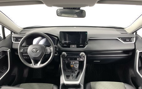 Toyota RAV4, 2024 год, 4 650 000 рублей, 12 фотография