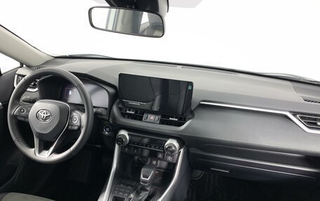 Toyota RAV4, 2024 год, 4 650 000 рублей, 13 фотография