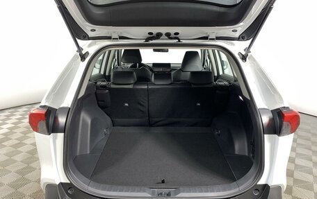 Toyota RAV4, 2024 год, 4 650 000 рублей, 19 фотография