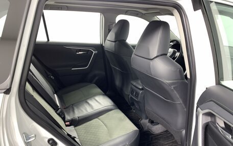 Toyota RAV4, 2024 год, 4 650 000 рублей, 24 фотография