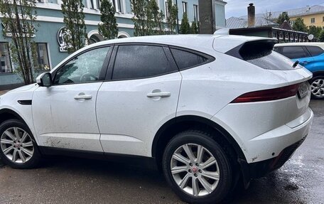 Jaguar E-Pace, 2018 год, 2 100 000 рублей, 3 фотография