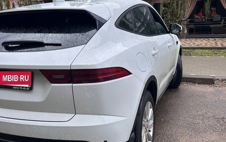 Jaguar E-Pace, 2018 год, 2 100 000 рублей, 4 фотография