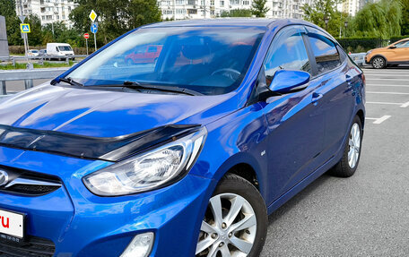 Hyundai Solaris II рестайлинг, 2012 год, 880 000 рублей, 1 фотография