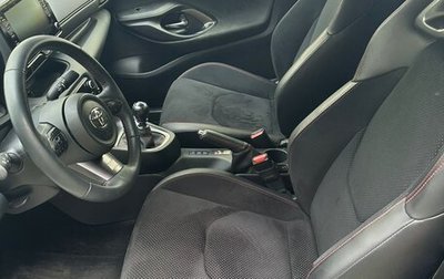 Toyota Yaris, 2021 год, 3 900 000 рублей, 1 фотография
