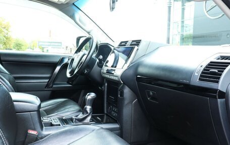 Toyota Land Cruiser Prado 150 рестайлинг 2, 2019 год, 4 850 000 рублей, 9 фотография