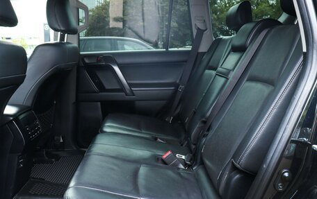 Toyota Land Cruiser Prado 150 рестайлинг 2, 2019 год, 4 850 000 рублей, 10 фотография