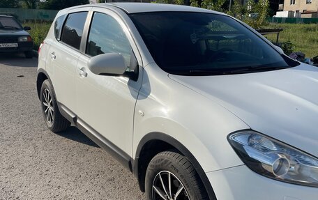 Nissan Qashqai, 2010 год, 900 000 рублей, 2 фотография