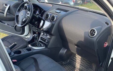 Nissan Qashqai, 2010 год, 900 000 рублей, 13 фотография
