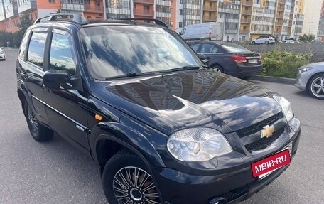 Chevrolet Niva I рестайлинг, 2010 год, 299 000 рублей, 2 фотография