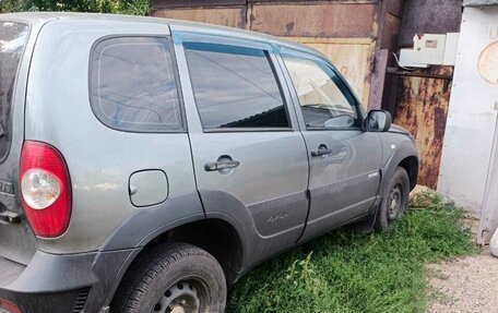Chevrolet Niva I рестайлинг, 2015 год, 575 000 рублей, 2 фотография