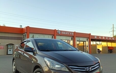 Hyundai Solaris II рестайлинг, 2015 год, 1 090 000 рублей, 8 фотография