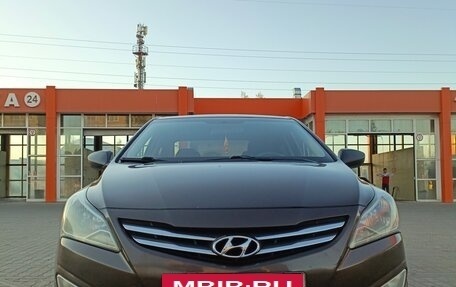 Hyundai Solaris II рестайлинг, 2015 год, 1 090 000 рублей, 7 фотография