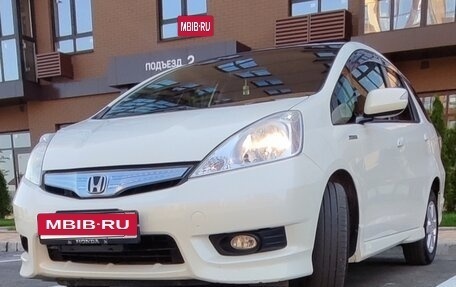 Honda Fit Shuttle I рестайлинг, 2012 год, 1 040 000 рублей, 2 фотография