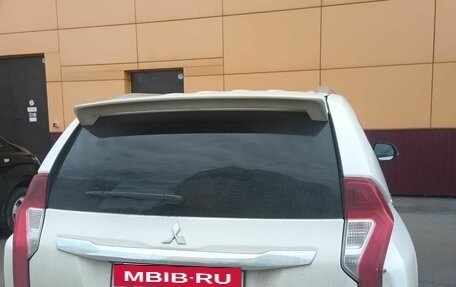 Mitsubishi Pajero Sport III рестайлинг, 2018 год, 2 100 000 рублей, 3 фотография