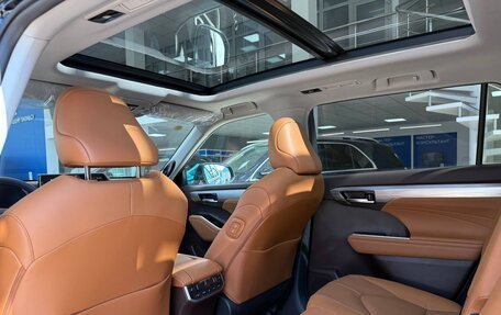 Toyota Highlander, 2025 год, 5 240 000 рублей, 17 фотография