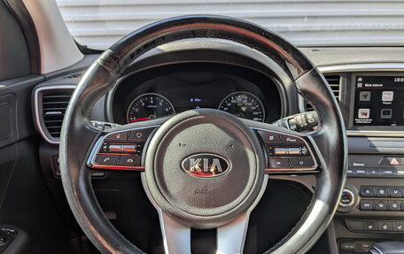 KIA Sportage IV рестайлинг, 2020 год, 2 050 000 рублей, 21 фотография