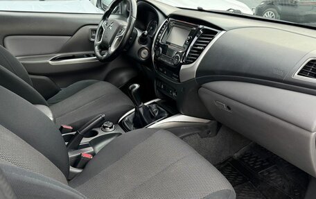 Mitsubishi L200 IV рестайлинг, 2017 год, 1 989 000 рублей, 13 фотография