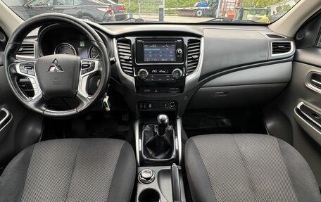Mitsubishi L200 IV рестайлинг, 2017 год, 1 989 000 рублей, 12 фотография