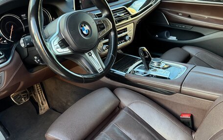 BMW 7 серия, 2018 год, 3 800 000 рублей, 9 фотография