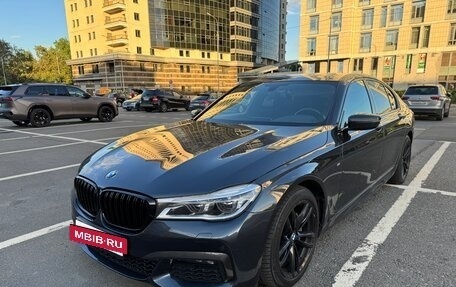 BMW 7 серия, 2018 год, 3 800 000 рублей, 2 фотография
