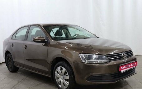 Volkswagen Jetta VI, 2013 год, 1 050 000 рублей, 3 фотография