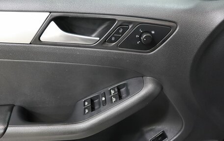 Volkswagen Jetta VI, 2013 год, 1 050 000 рублей, 12 фотография