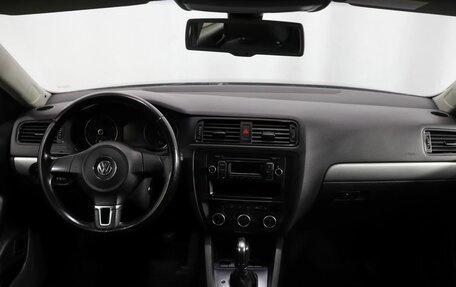 Volkswagen Jetta VI, 2013 год, 1 050 000 рублей, 14 фотография