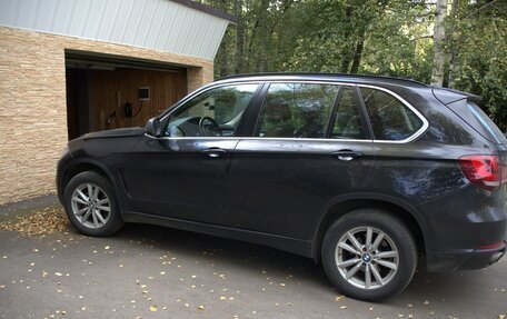 BMW X5, 2017 год, 3 240 000 рублей, 2 фотография