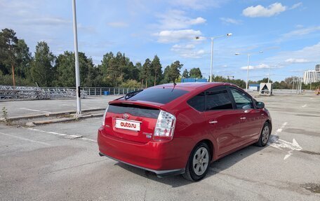Toyota Prius, 2006 год, 628 000 рублей, 3 фотография