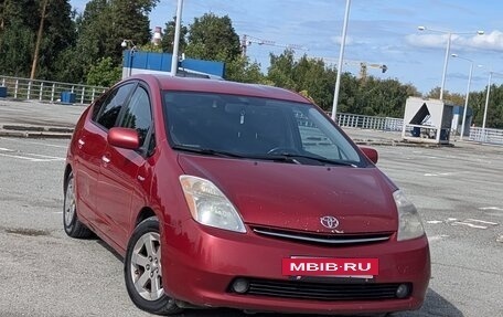Toyota Prius, 2006 год, 628 000 рублей, 2 фотография