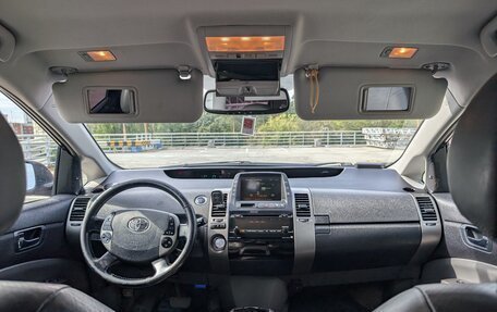Toyota Prius, 2006 год, 628 000 рублей, 7 фотография