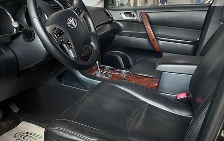 Toyota Highlander III, 2011 год, 2 245 000 рублей, 7 фотография