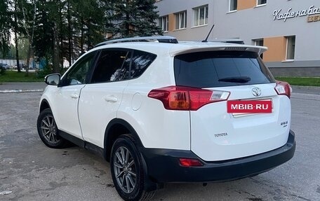 Toyota RAV4, 2014 год, 1 800 000 рублей, 4 фотография