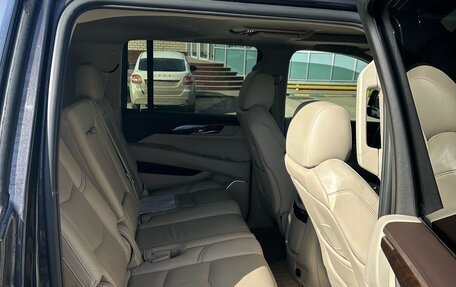 Cadillac Escalade IV, 2016 год, 3 900 000 рублей, 4 фотография