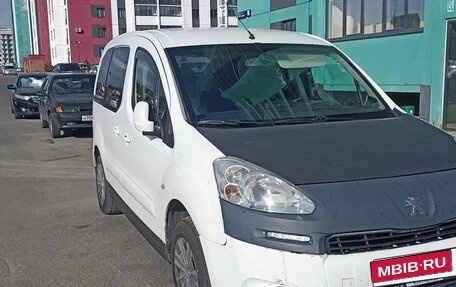 Peugeot Partner II рестайлинг 2, 2012 год, 550 000 рублей, 1 фотография