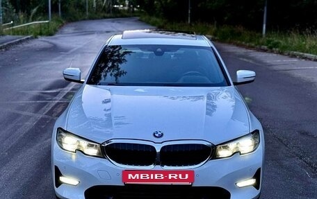 BMW 3 серия, 2019 год, 3 890 000 рублей, 3 фотография